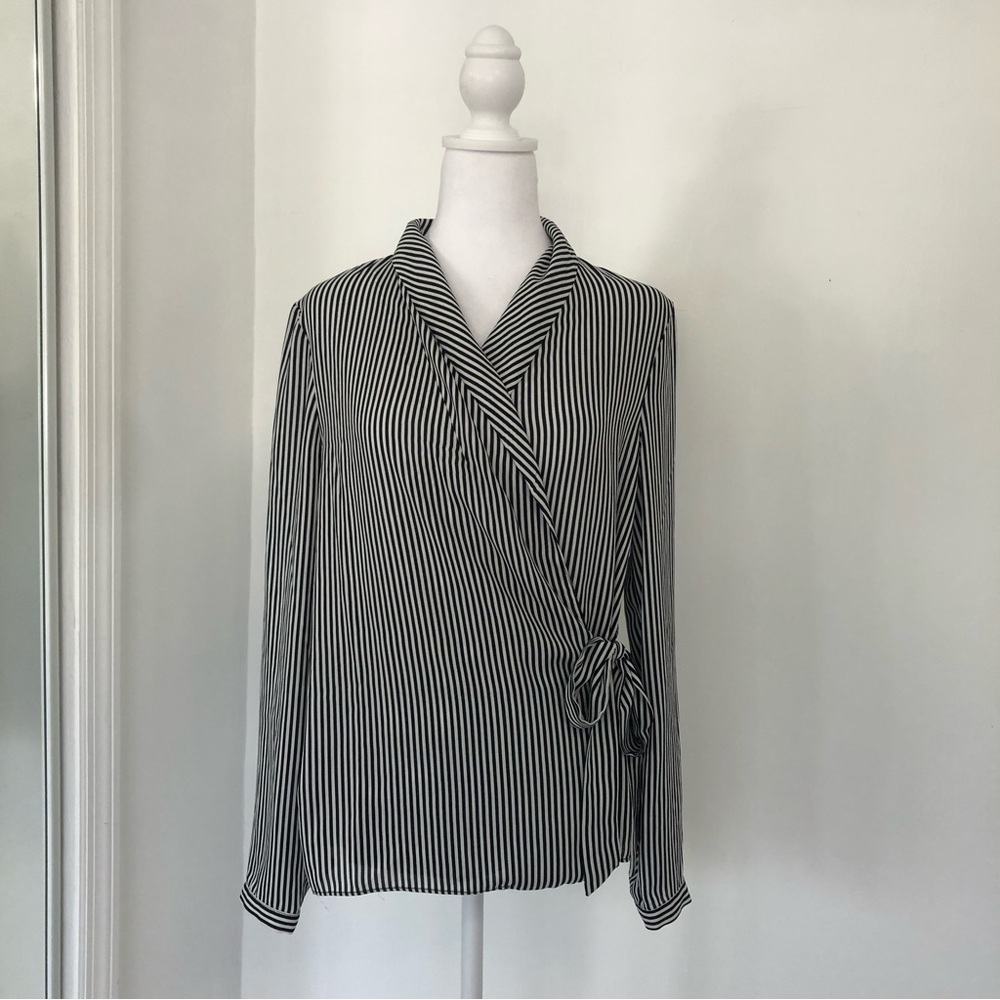 ADRIANNA PAPELL Women Black/White Striped Long Sleeve Wrap Blouse Sz M